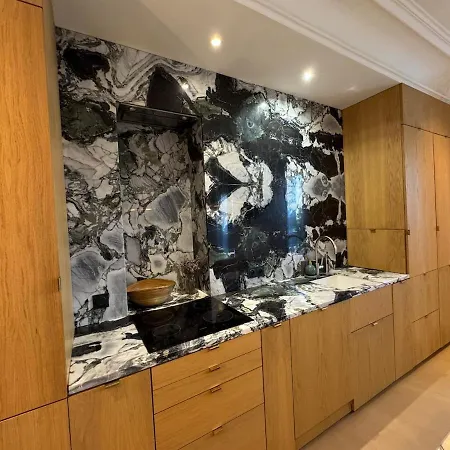 Prestigieux Duplex & Jacuzzi - Saint-petersbourg *